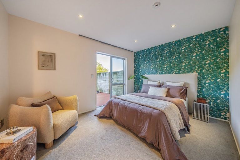 Photo of property in 70 Saddleback Grove, Karori, Wellington, 6012