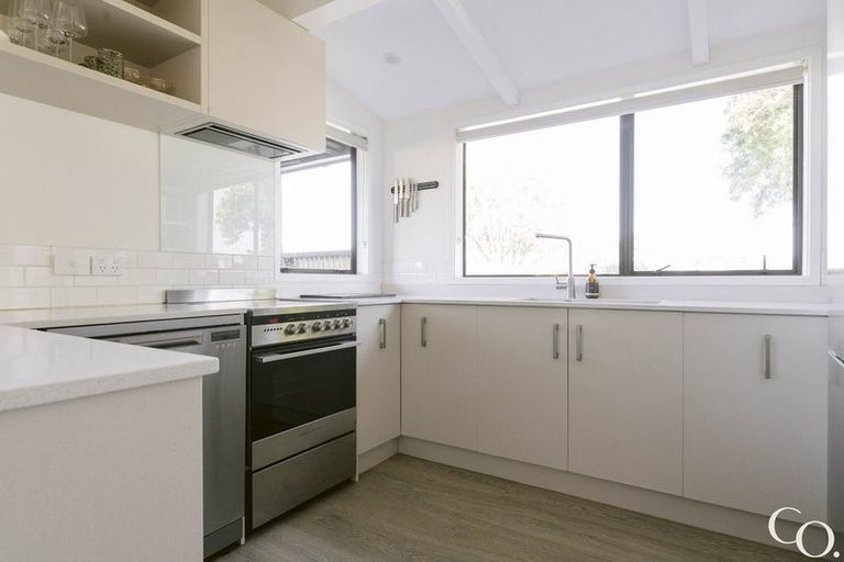 Photo of property in 9 Ngarimu Place, Mount Maunganui, 3116