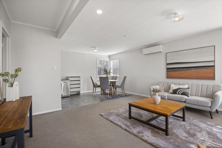 Photo of property in 3 Stevenson Road, Clarks Beach, 2122