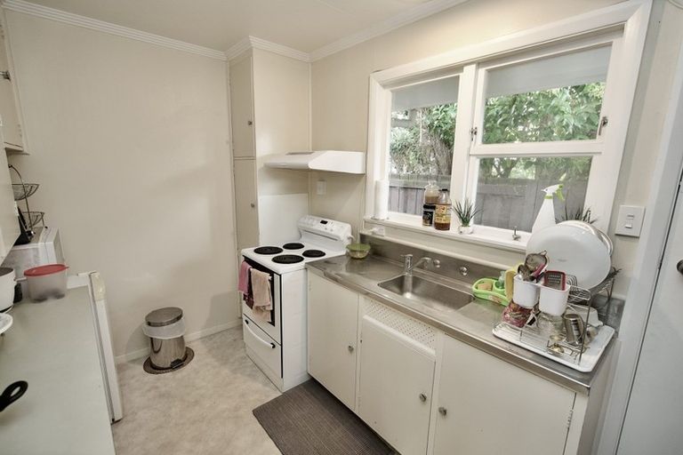 Photo of property in 451 Featherston Street, Palmerston North, 4414