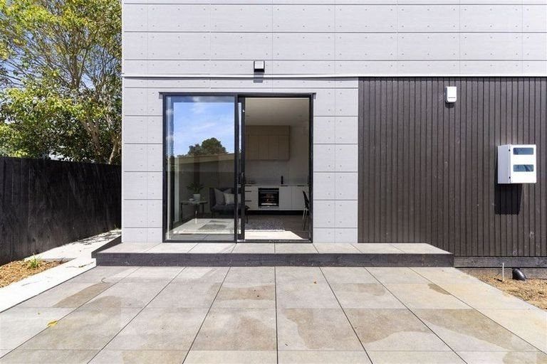 Photo of property in 40b Kenderdine Road, Papatoetoe, Auckland, 2025