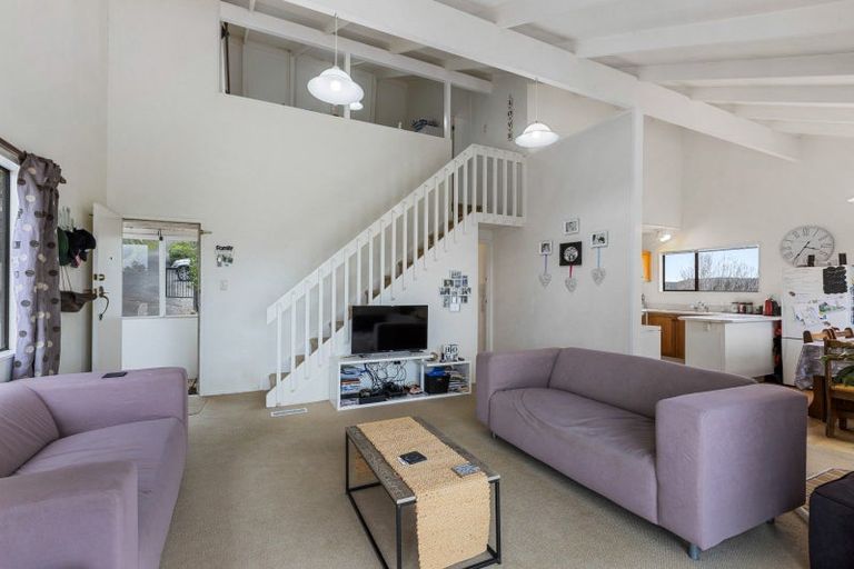 Photo of property in 39 Hillcrest Road, Hatfields Beach, Orewa, 0931