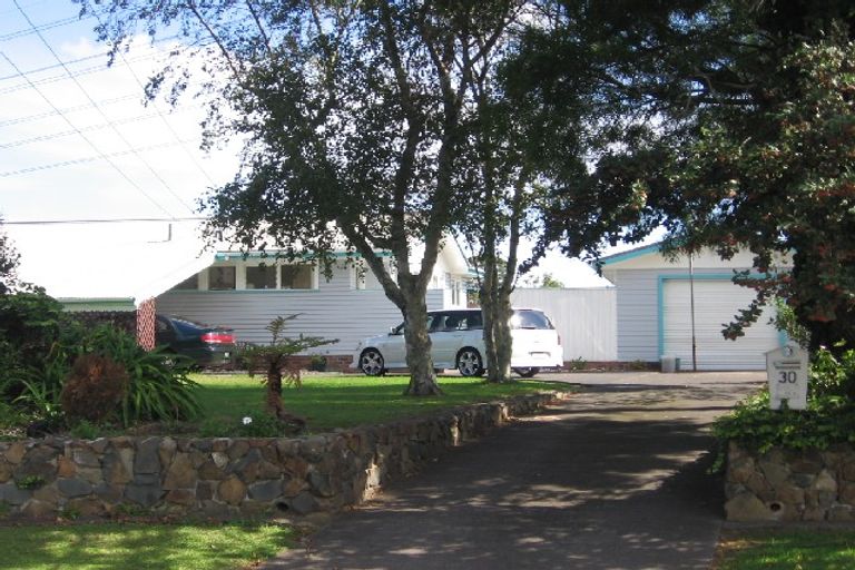 Photo of property in 30 Laureston Avenue, Papatoetoe, Auckland, 2025