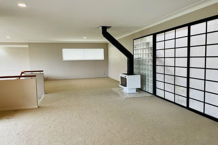 Photo of property in 13 Dayspring Way, Pakuranga, Auckland, 2010