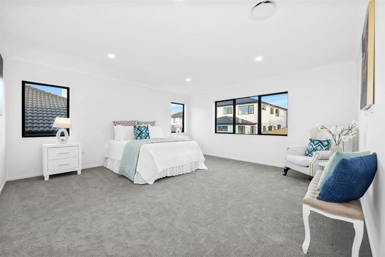 Photo of property in 8 Aklander Rise, Flat Bush, Auckland, 2019