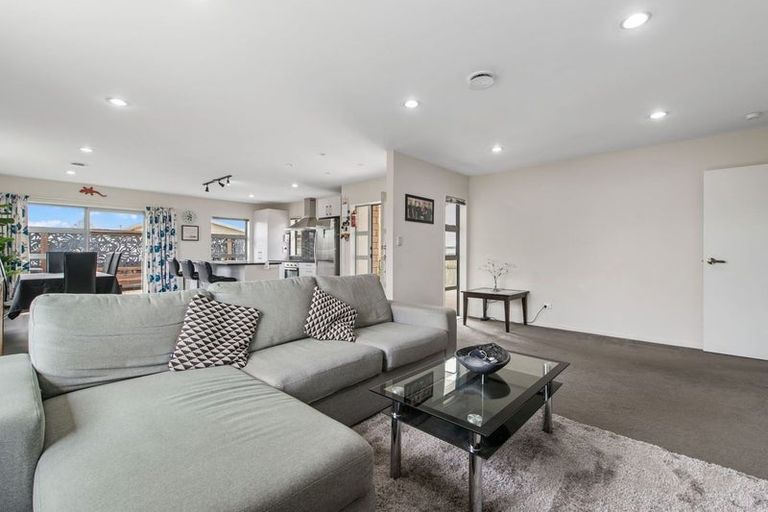 Photo of property in 32e Robinson Avenue, Holdens Bay, Rotorua, 3010