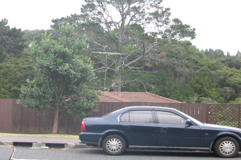 Photo of property in 126 Spinella Drive, Bayview, Auckland, 0629