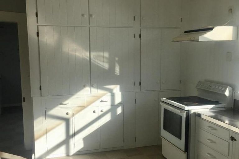 Photo of property in 14 Ngaio Street, Strandon, New Plymouth, 4312