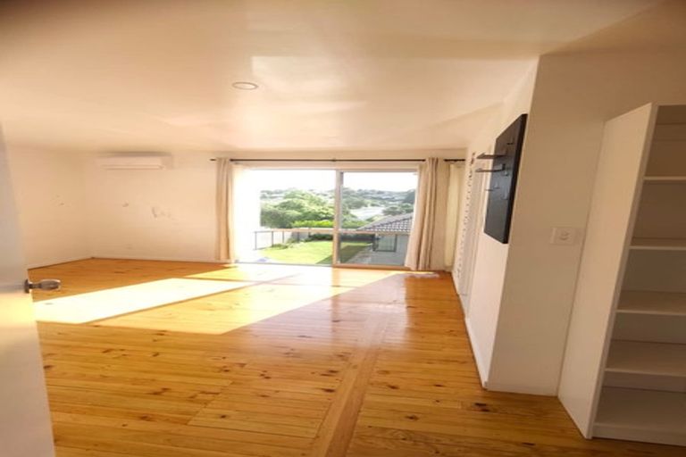 Photo of property in 165 Don Buck Road, Massey, Auckland, 0614