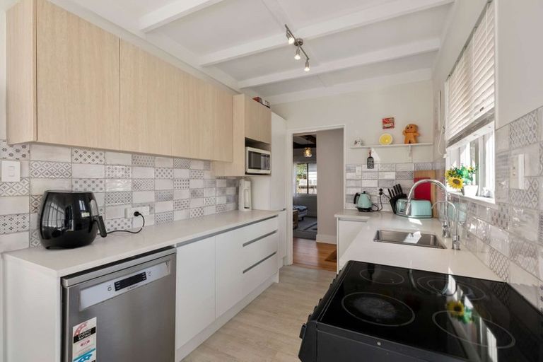 Photo of property in 2/47 Mildmay Road, Henderson, Auckland, 0610