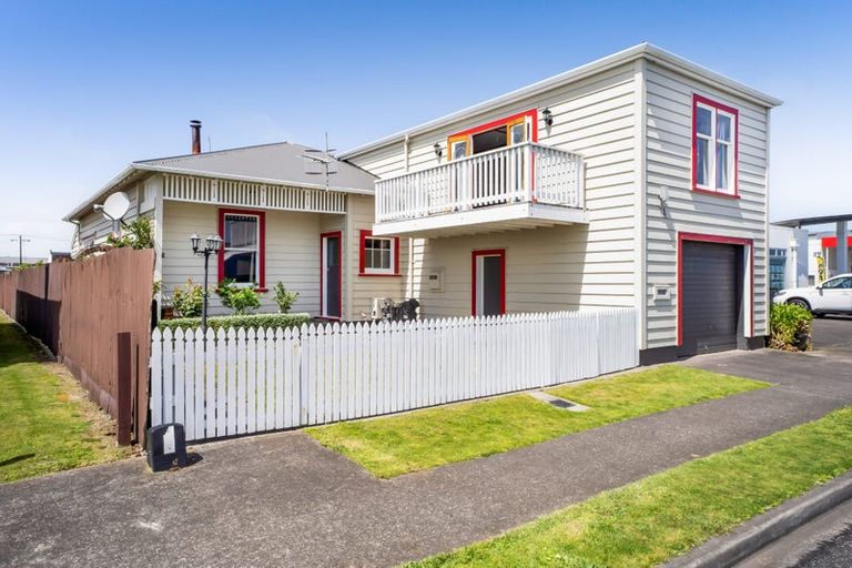 Photo of property in 54 Disraeli Street, Hawera, 4610