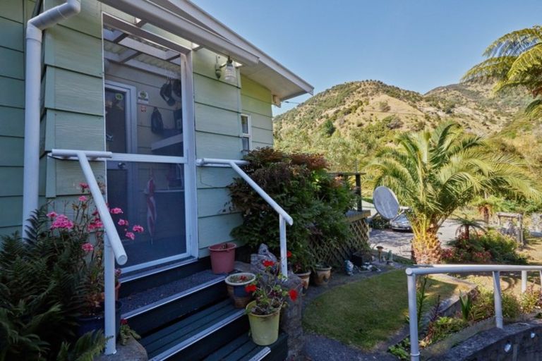 Photo of property in 30 Valley Road, Mount Maunganui, 3116