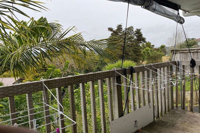Photo of property in 2/366a Glenfield Road, Glenfield, Auckland, 0629