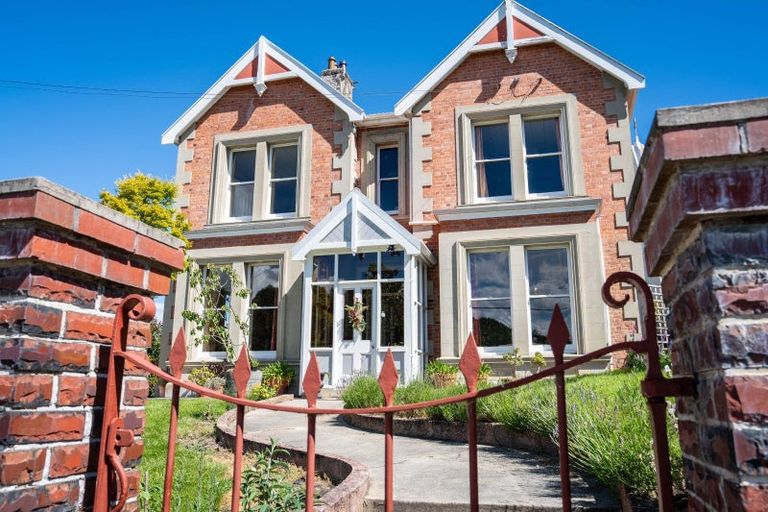 Photo of property in 12 Colonsay Street, Lawrence, 9532