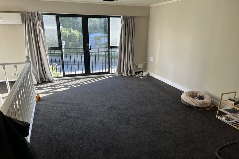 Photo of property in 2/77 Shakespeare Road, Bluff Hill, Napier, 4110