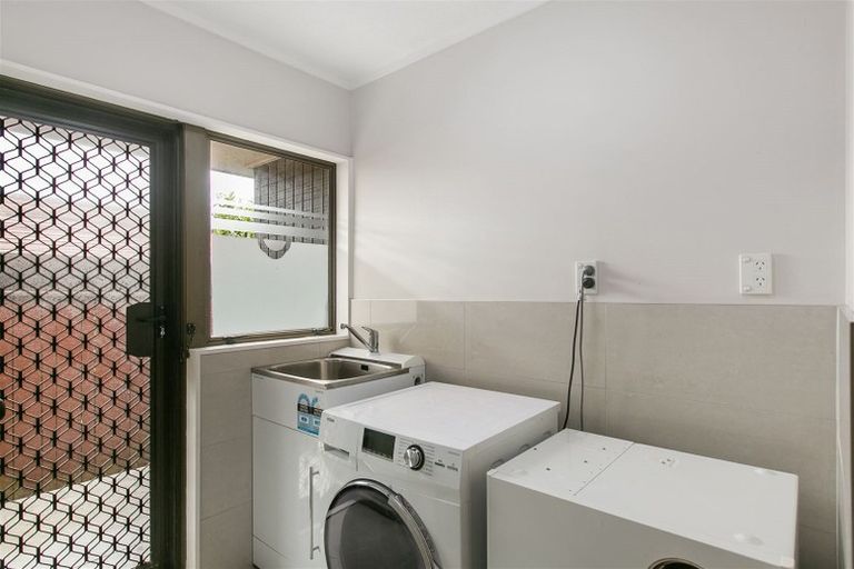 Photo of property in 295 Bucklands Beach Road, Bucklands Beach, Auckland, 2012