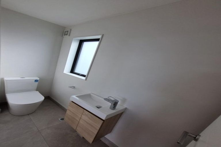 Photo of property in 1e Currey Crescent, Milford, Auckland, 0620