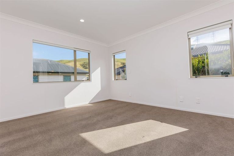 Photo of property in 14 Gifford Grove, Churton Park, Wellington, 6037