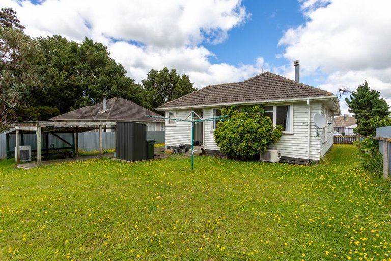 Photo of property in 12 Hartgill Crescent, Dannevirke, 4930