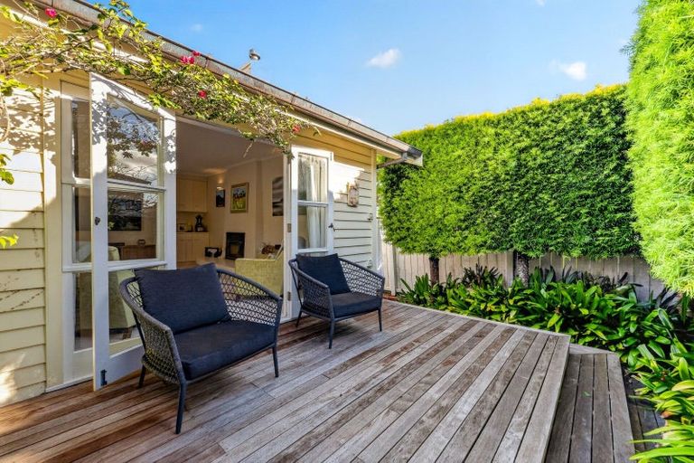 Photo of property in 13 Cameron Street, Takapuna, Auckland, 0622