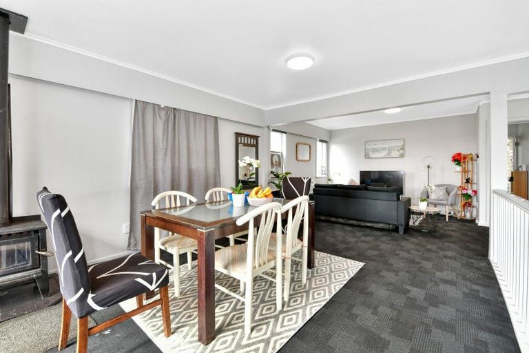 Photo of property in 579 East Coast Road, Browns Bay, Auckland, 0630