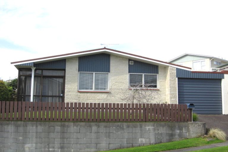 Photo of property in 1 Renown Place, Spotswood, New Plymouth, 4310