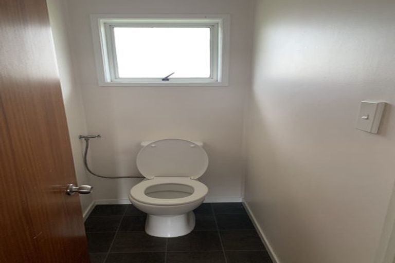 Photo of property in 4206 Great North Road, Glendene, Auckland, 0602