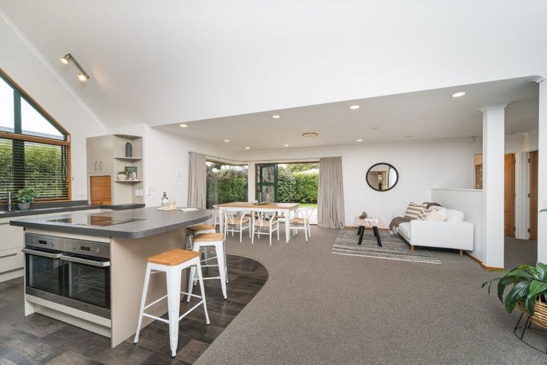 Photo of property in 86 Pahiatua Street, Hokowhitu, Palmerston North, 4410