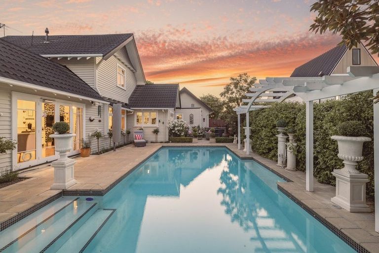 Photo of property in 392 Papanui Road, Strowan, Christchurch, 8052