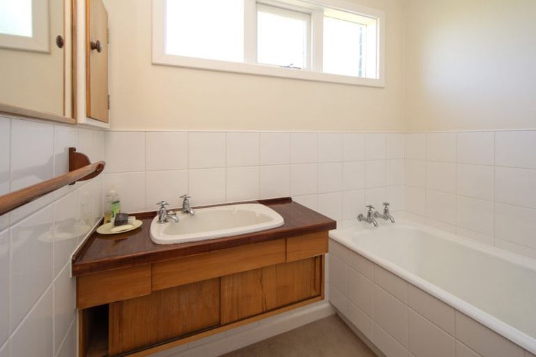 Photo of property in 49 Torquay Place, Bryndwr, Christchurch, 8053