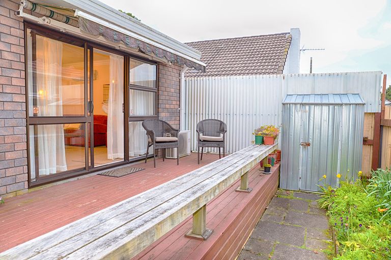 Photo of property in 2/34 Great South Road, Papakura, 2110