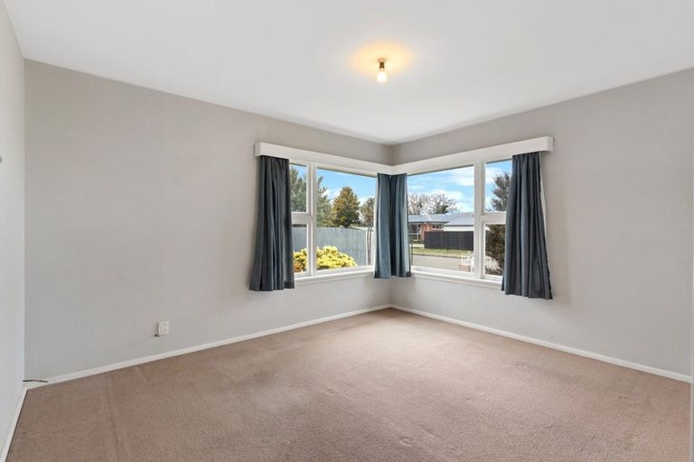 Photo of property in 4 Dunstan Crescent, Hornby, Christchurch, 8042