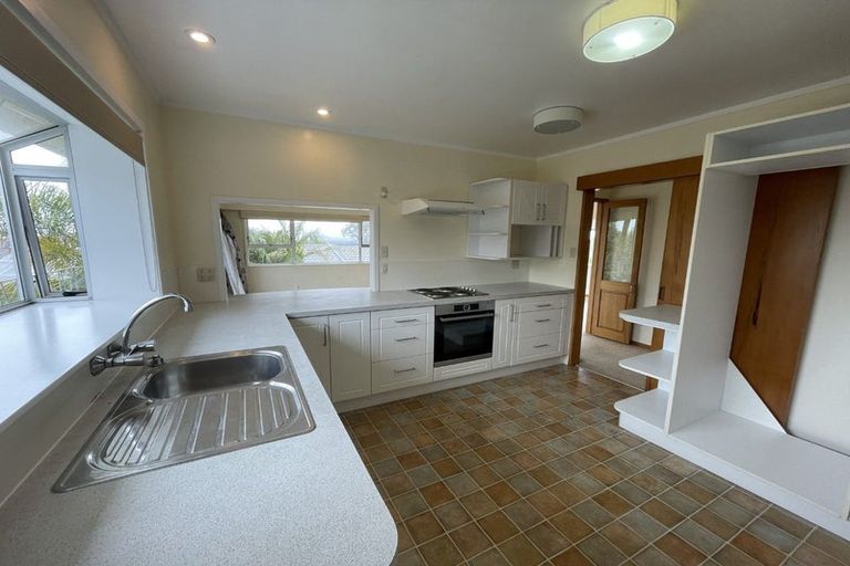 Photo of property in 24 Taitua Drive, Te Atatu South, Auckland, 0610