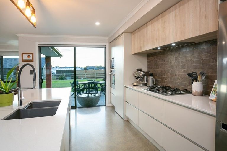 Photo of property in 43 Seachange Drive, Leamington, Cambridge, 3432