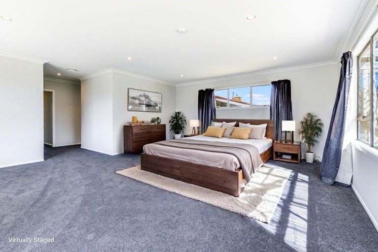 Photo of property in 32 Northolt Road, Fairview Downs, Hamilton, 3214