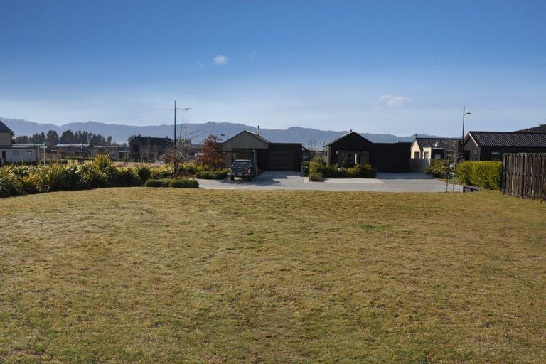 Photo of property in 3 Mount Prospect Lane, Wanaka, 9305
