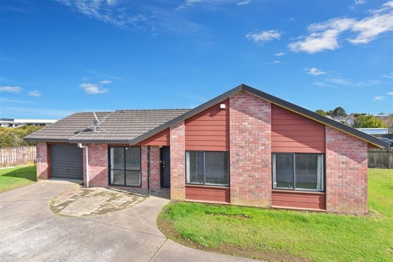 Photo of property in 27 Horlicks Place, Randwick Park, Auckland, 2105