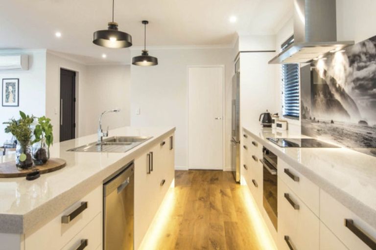 Photo of property in 2 Whatumairangi Way, Owhata, Rotorua, 3010