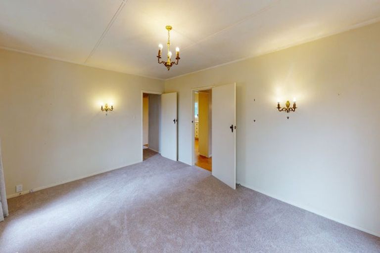 Photo of property in 2 Chittick Place, Saint Johns Hill, Whanganui, 4501
