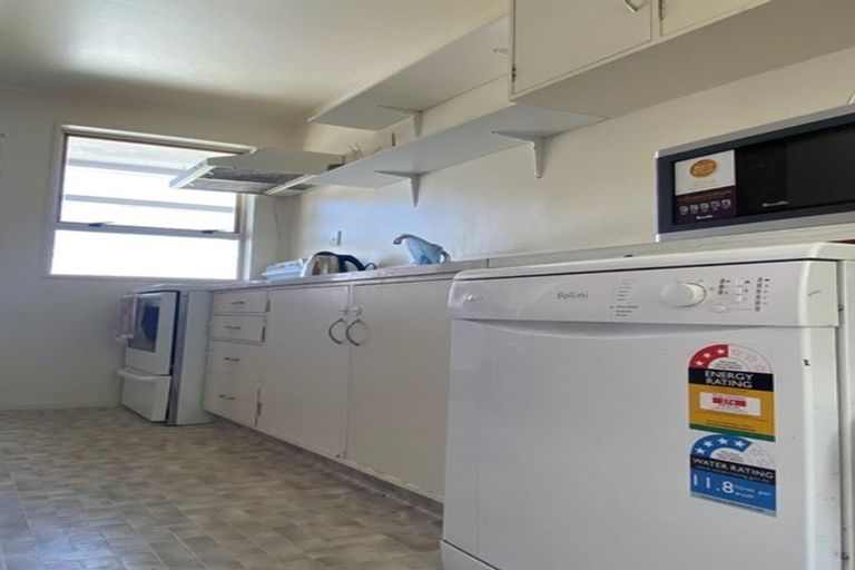 Photo of property in 42a Hicks Close, Whitby, Porirua, 5024