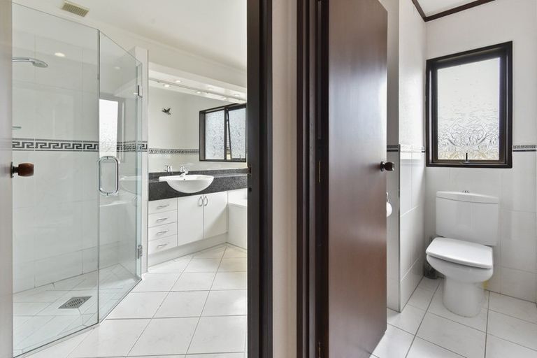 Photo of property in 2/28 Gills Avenue, Papakura, 2110