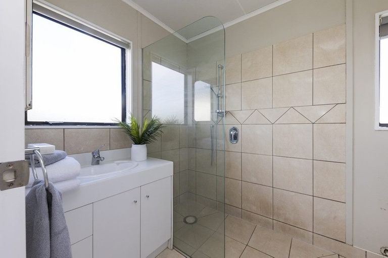 Photo of property in 19 Leander Place, Milson, Palmerston North, 4414