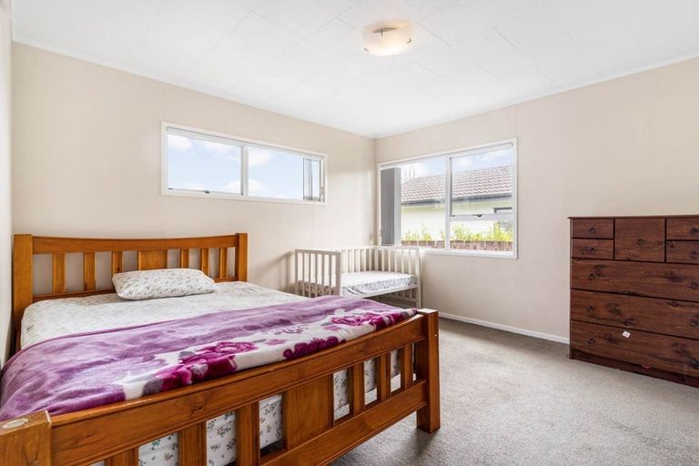 Photo of property in 41 Meadowood Drive, Unsworth Heights, Auckland, 0632