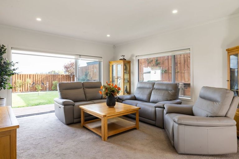 Photo of property in 28 Waireka Road, Rototuna North, Hamilton, 3210