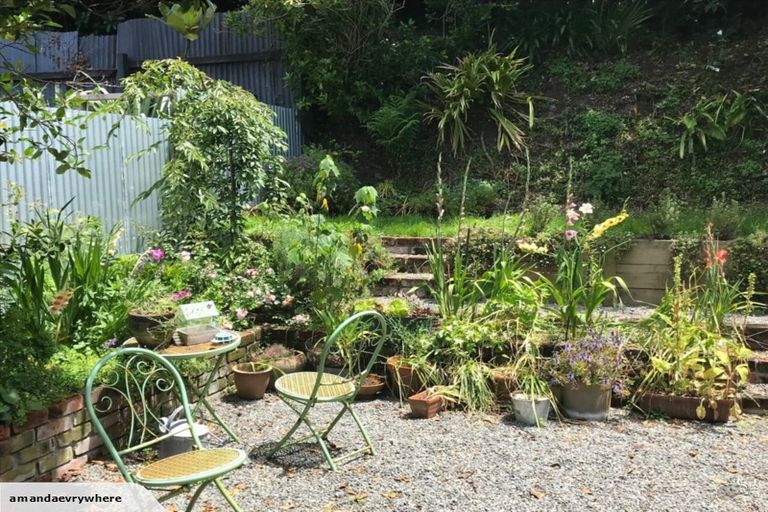 Photo of property in 16 Russell Terrace, Newtown, Wellington, 6021