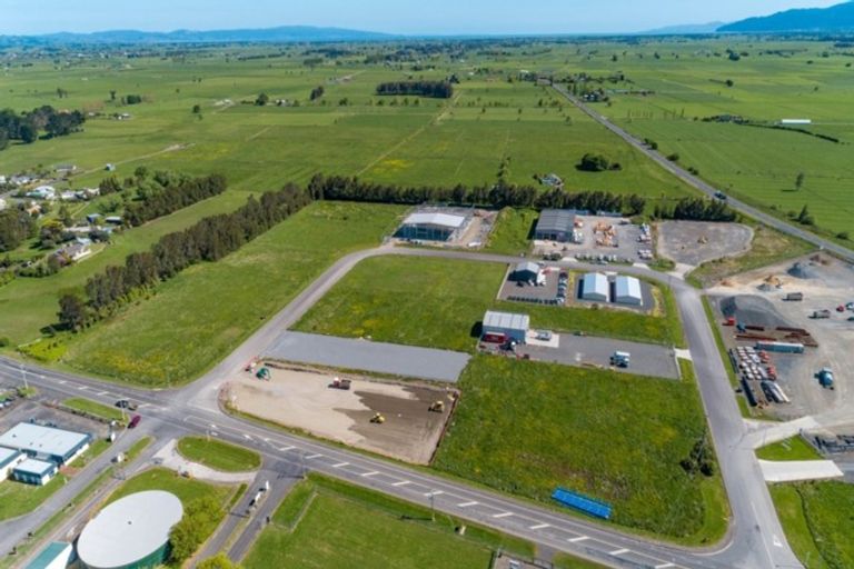 Photo of property in 1 Hauraki Road, Hauraki, Auckland, 0622