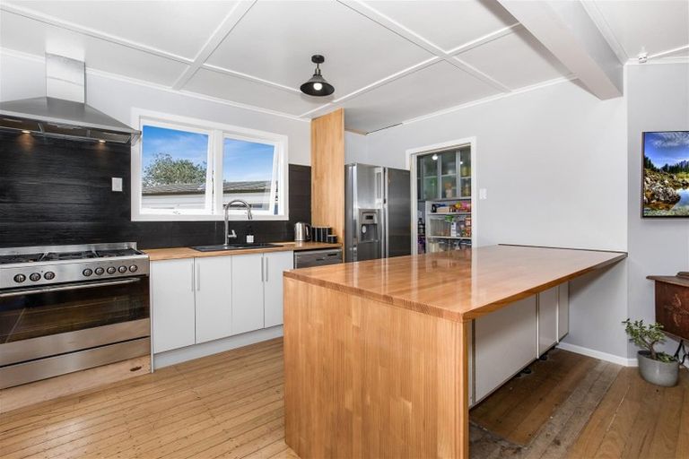 Photo of property in 4 Nikau Place, Waiuku, 2123