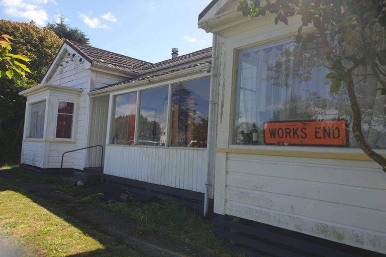 Photo of property in 66 High Street, Eltham, 4322