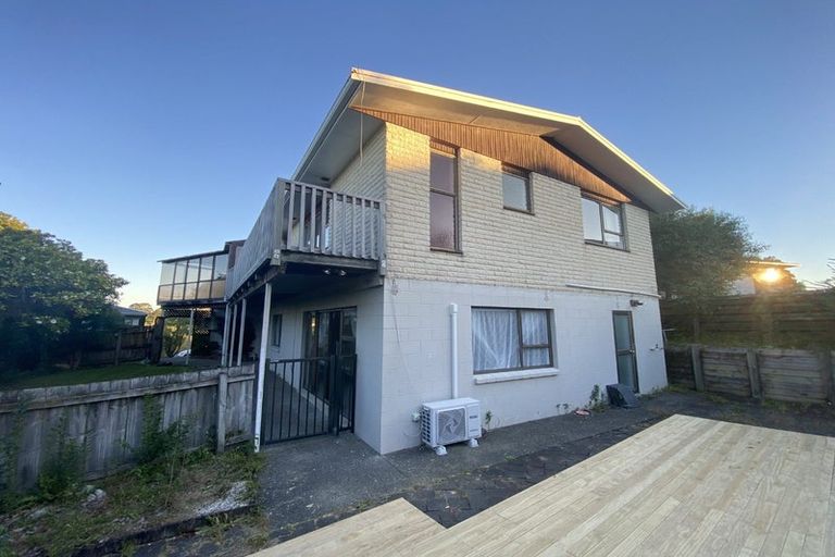 Photo of property in 74 Weatherly Road, Torbay, Auckland, 0630