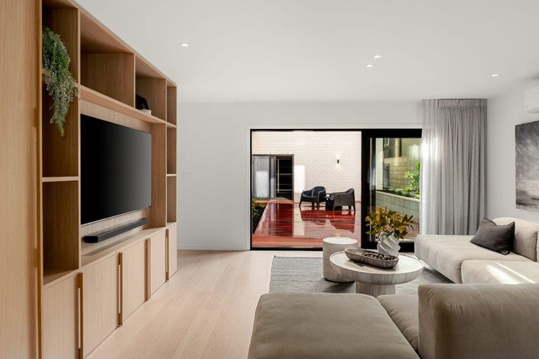 Photo of property in 9 Kauri Point Drive, Rototuna North, 3210